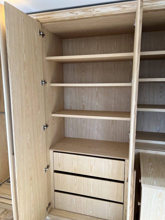 oakwardrobesshelvesdrawers scaled