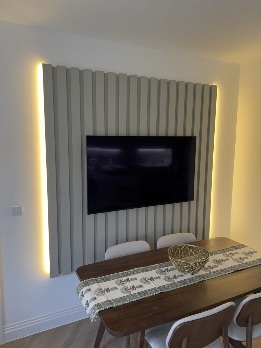 Media Walls slatted1 scaled